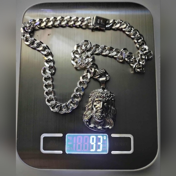 Silver Jesus Pendant Necklace - Picture 8 of 8